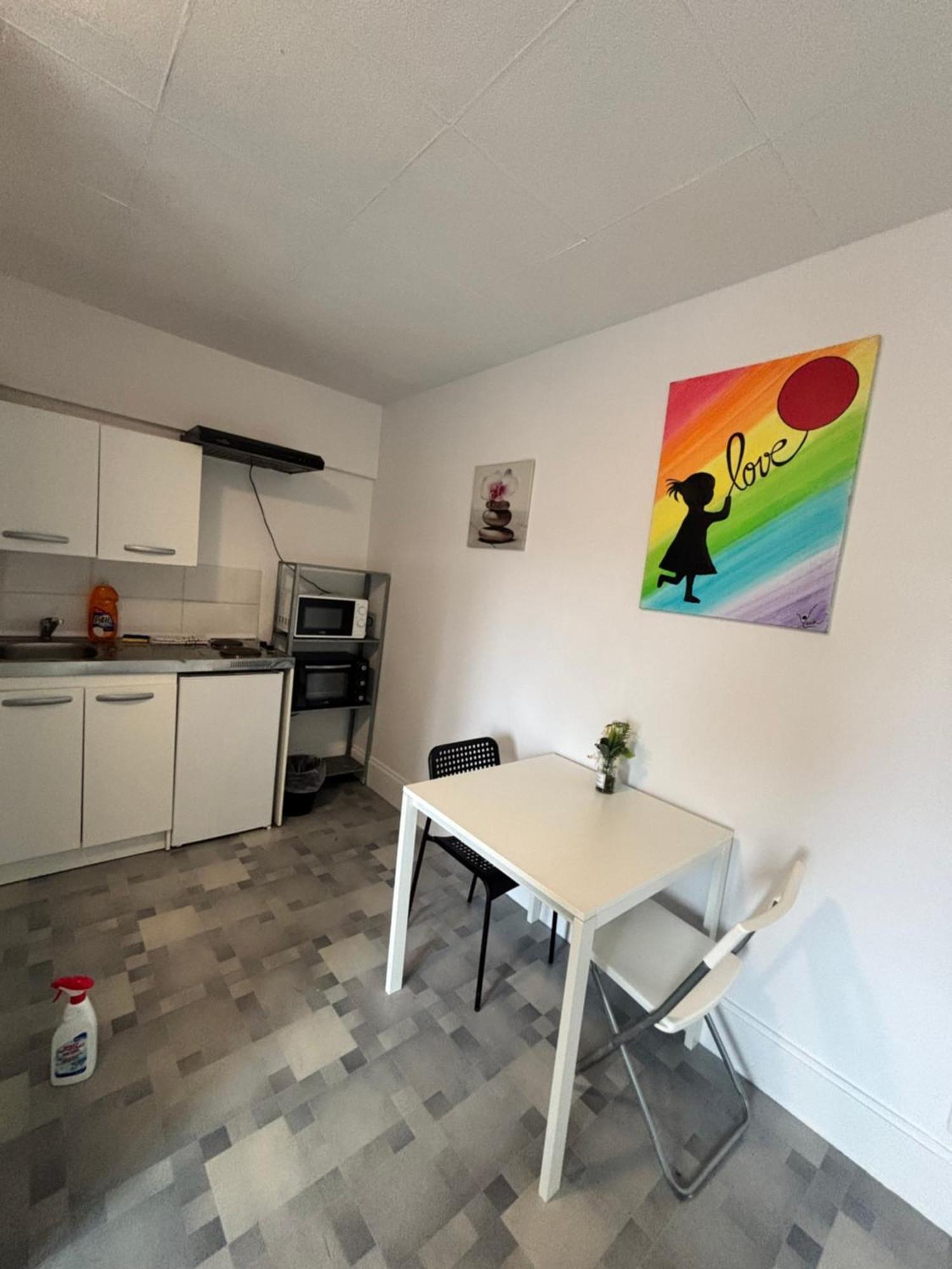 Le Gite "Detroit Studette" Besancon Confort Et Simplicite Luaran gambar