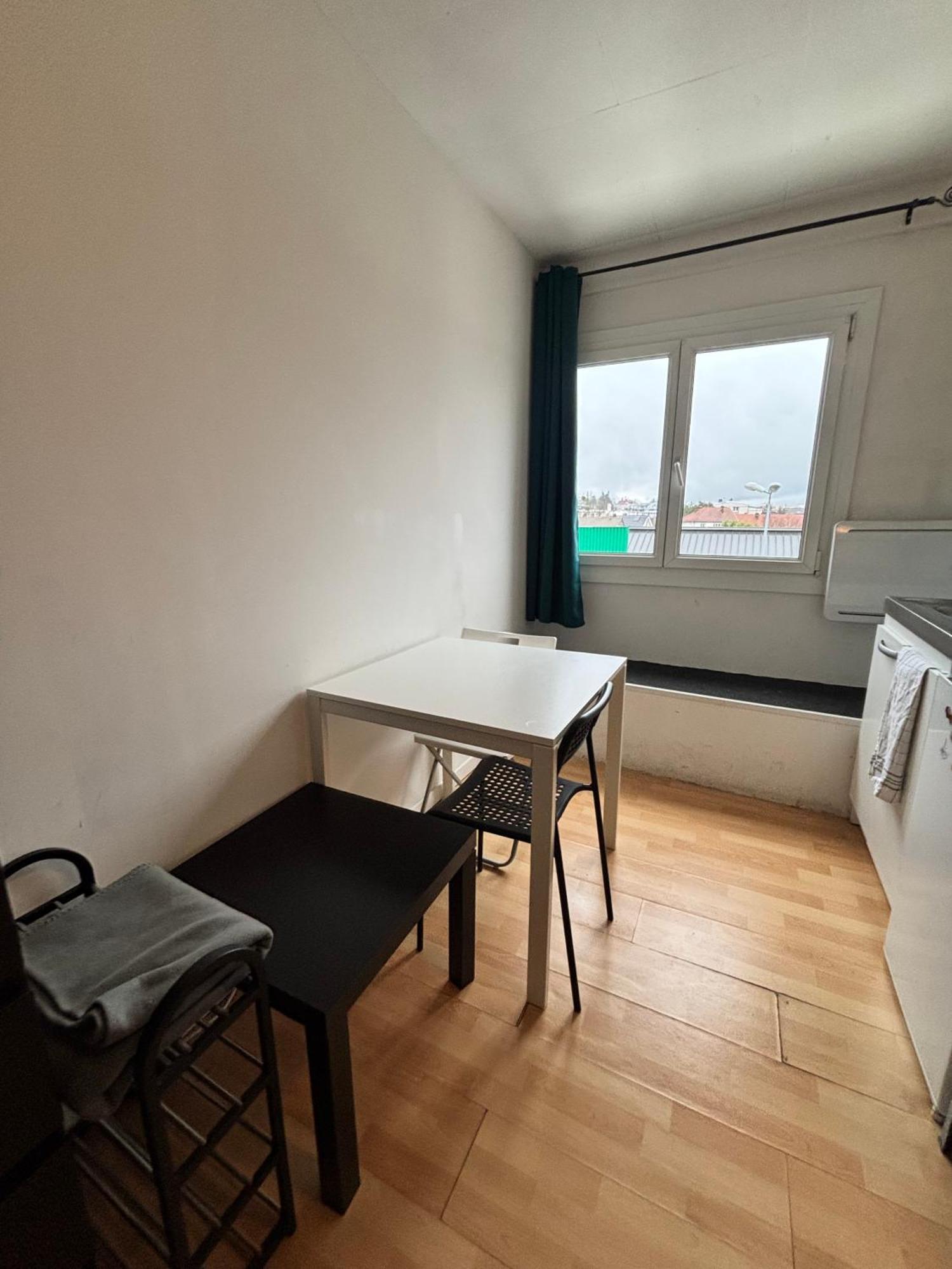 Le Gite "Detroit Studette" Besancon Confort Et Simplicite Luaran gambar